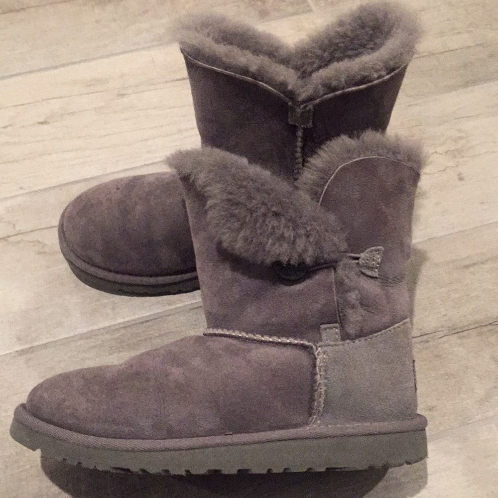 Womens Ugg boots gray with button